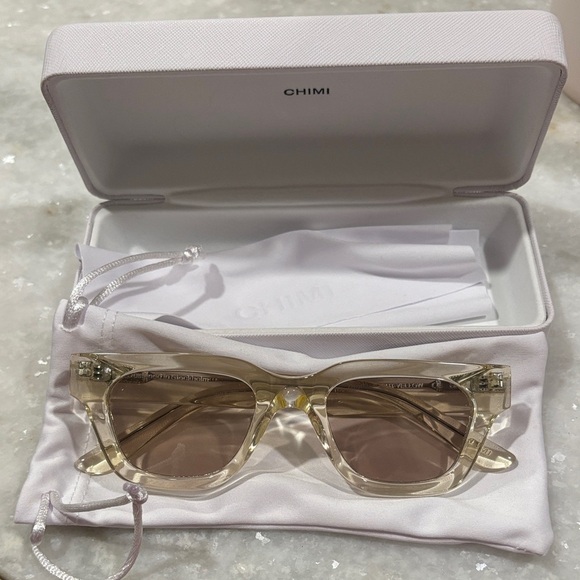 Chimi Accessories - CHIMI 11 core sunglasses-light yellow